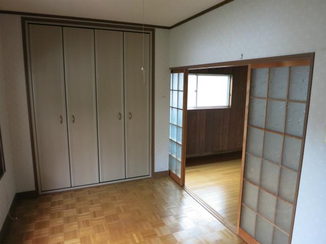 Other introspection. Second floor Western style room