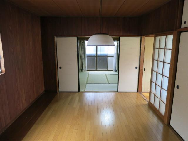 Other introspection. Second floor Western style room