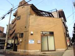 Local appearance photo. Local (10 May 2013) Shooting