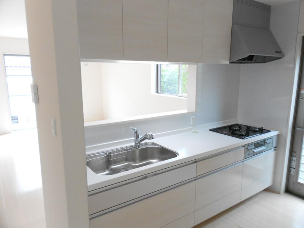Same specifications photo (kitchen)