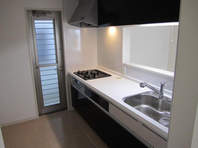 Same specifications photo (kitchen)