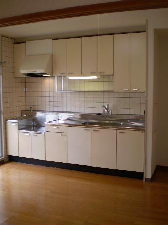 Kitchen. Me for a room photo of the same type.