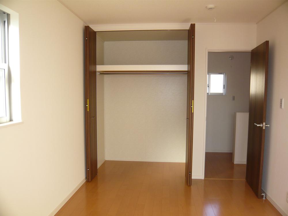 Same specifications photos (Other introspection)