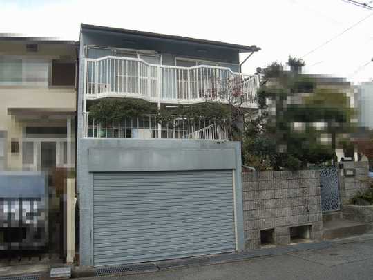 Local appearance photo. Exterior (1)