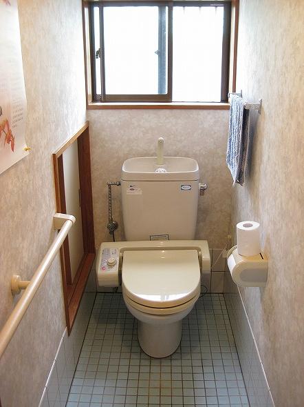 Toilet. Indoor (10 May 2013) Shooting