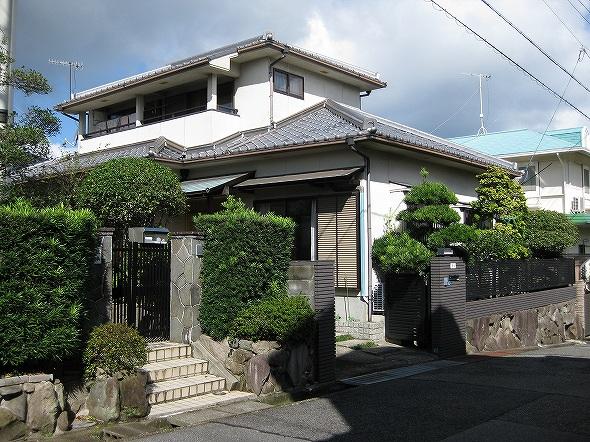 Local appearance photo. Local (10 May 2013) Shooting