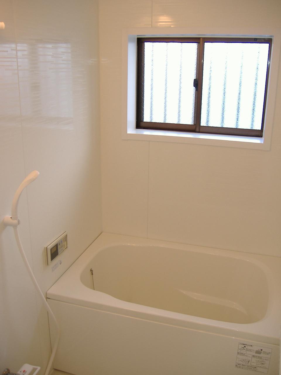 Bathroom. Unit bus exchange. Madoyu in the bathroom.