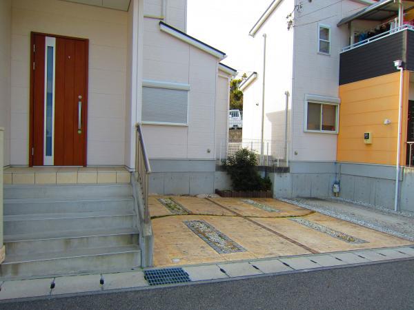 Parking lot. Parking is available two Ease! The distance between the adjacent land is open eyes also not worried because.