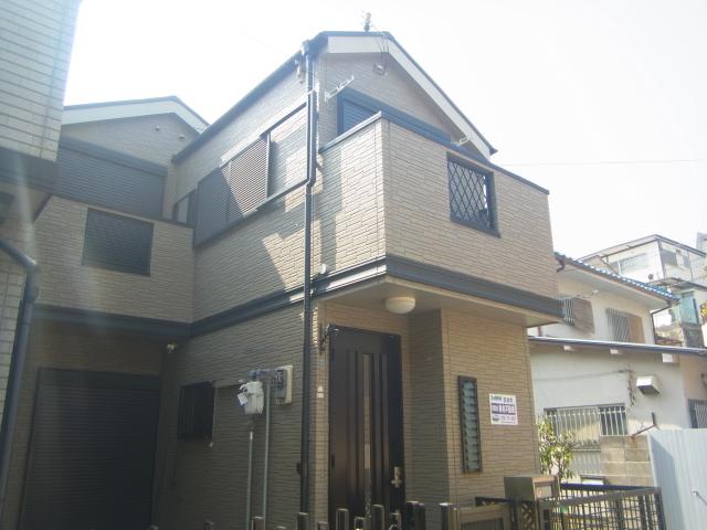 Local appearance photo. Local (10 May 2013) Shooting