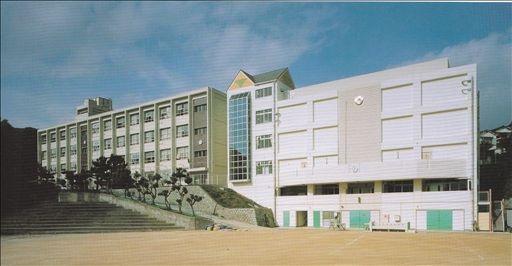 Primary school. 1414m to Kobe Municipal Shioya Elementary School