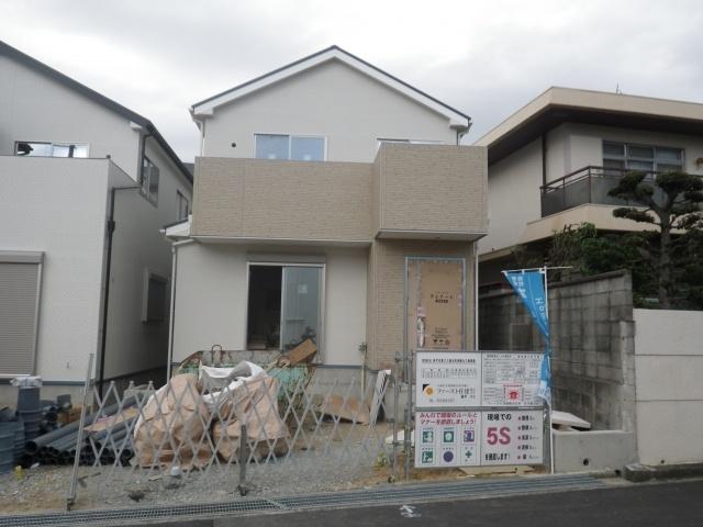 Local appearance photo. October 11, shooting