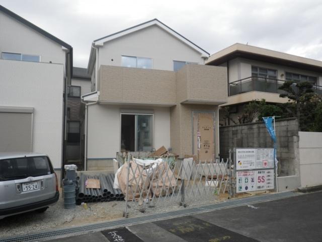 Local appearance photo. October 11, shooting