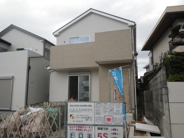 Local appearance photo. October 11, shooting