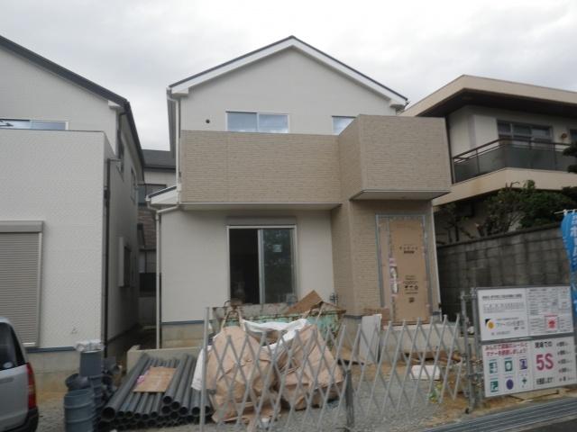 Local appearance photo. October 11, shooting