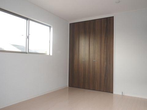 Non-living room. The company construction cases