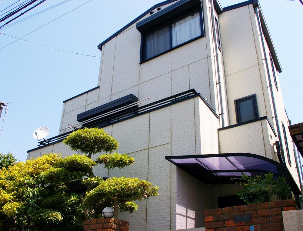 Local appearance photo