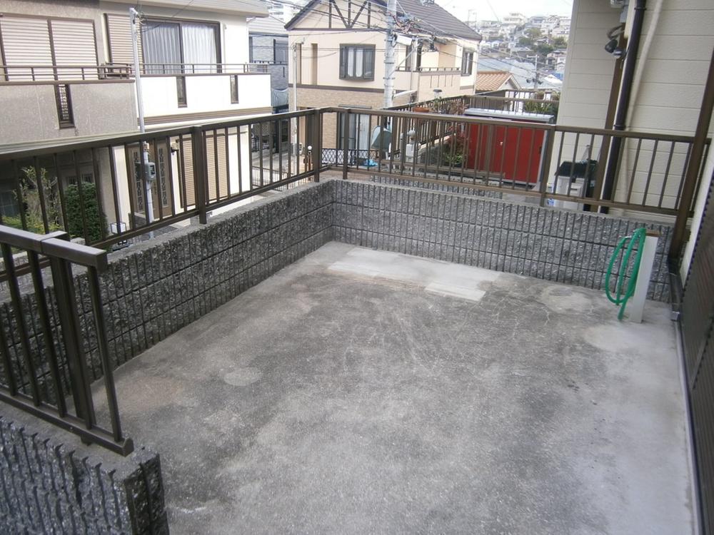 Other. Entrance next to the small garden will bulge imagine, such as wood deck