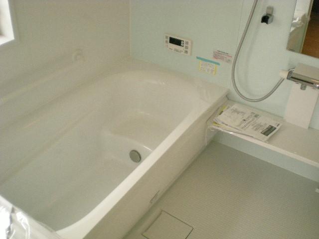 Same specifications photo (bathroom)