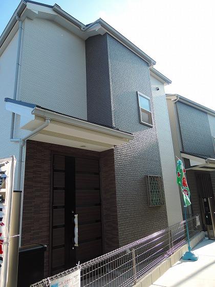 Local appearance photo. Local (11 May 2013) Shooting