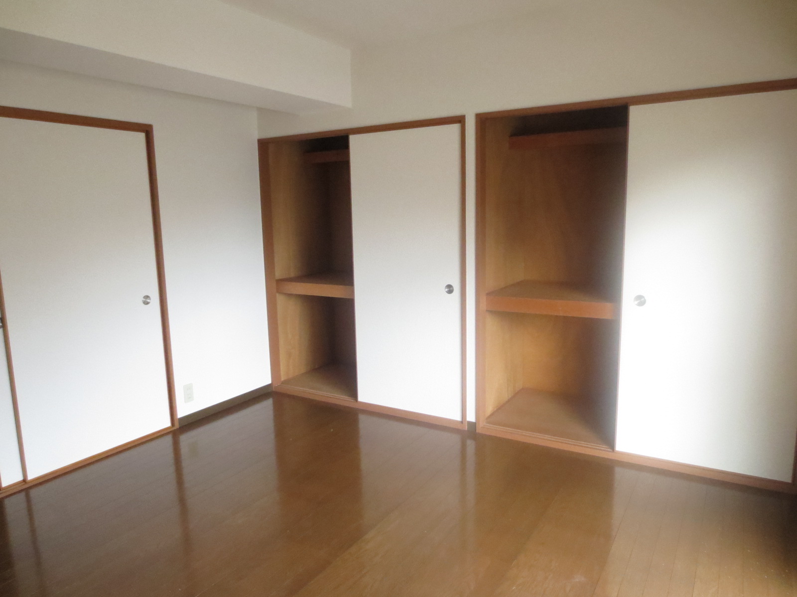 Living and room. Loose 8 quires of Western-style type