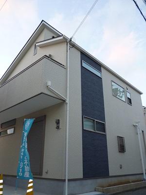 Local appearance photo. Local (12 May 2013) Shooting