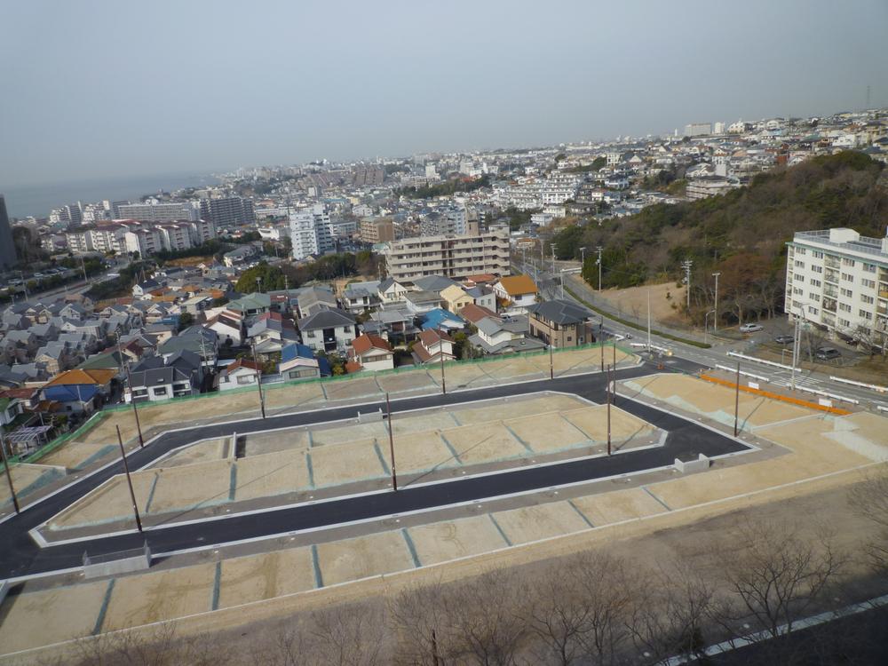 Local photos, including front road. Local (January 2012) shooting