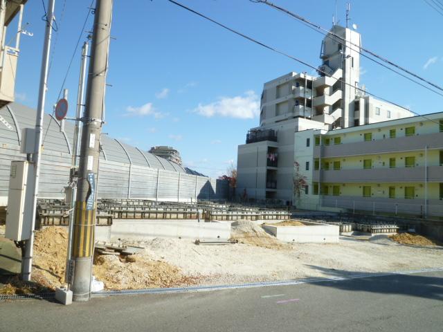 Local appearance photo. Local (12 May 2013) Shooting