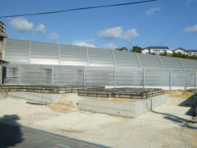 Local photos, including front road. Local (12 May 2013) Shooting