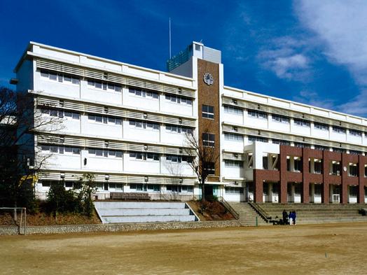 Junior high school. 987m to Kobe Municipal Tamon Higashi Junior High School