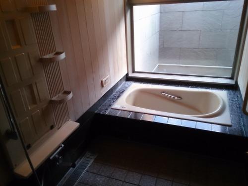 Bathroom. Indoor (12 May 2013) Shooting