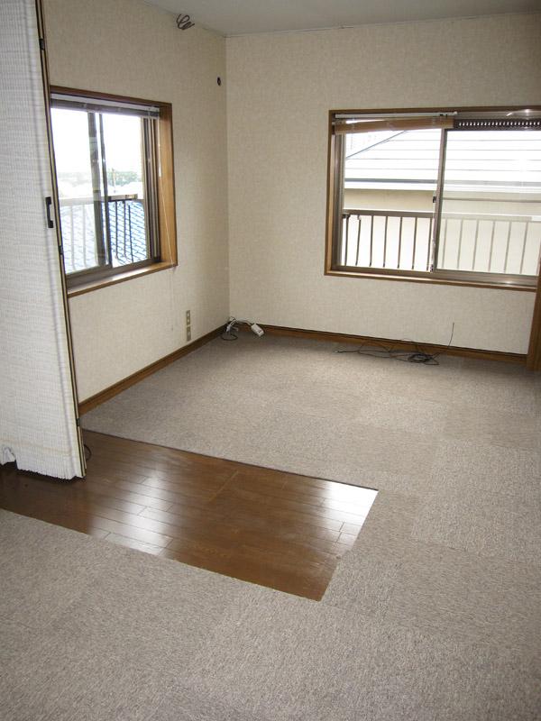 Non-living room. Local (10 May 2013) Shooting