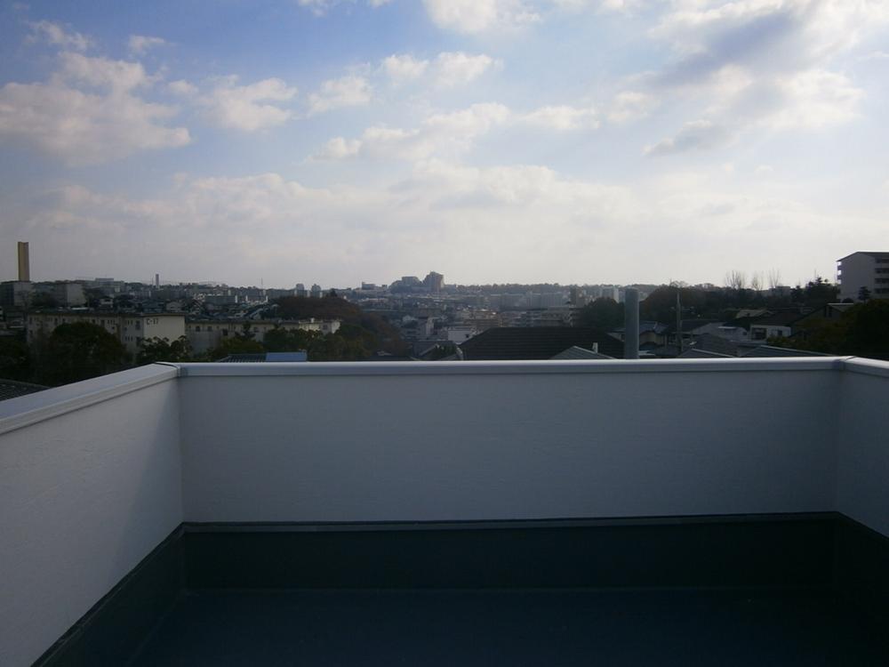 View photos from the dwelling unit. View from the site (December 2013) Shooting