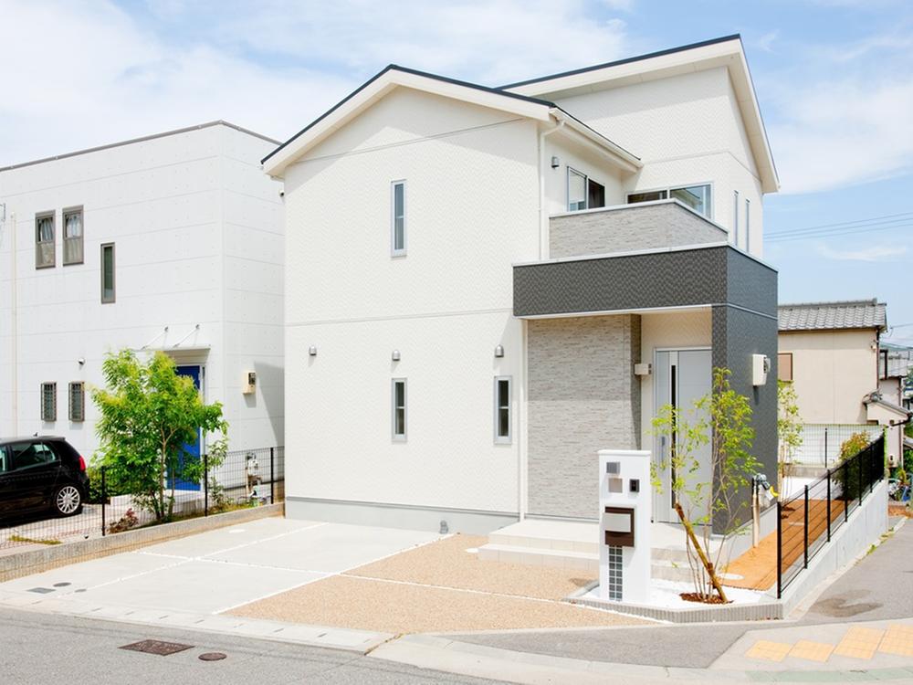 Local appearance photo. No. 1 destination appearance