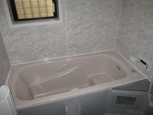 Bathroom. Local (June 2013) Shooting