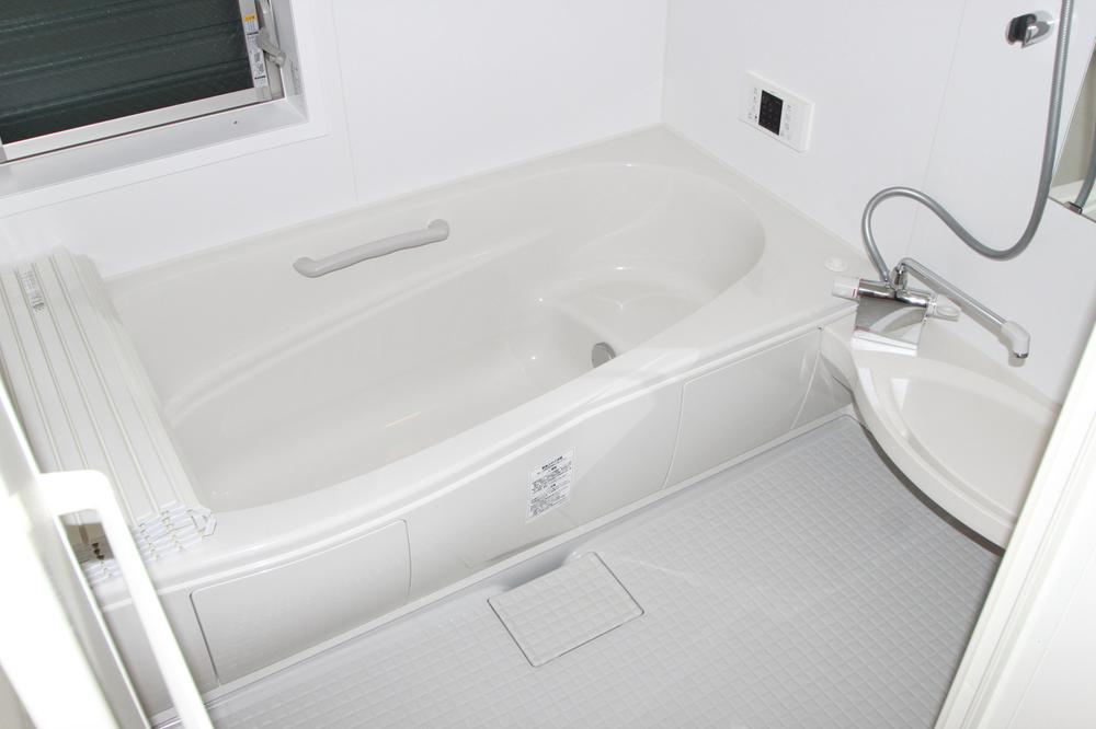 Bathroom. Indoor (11 May 2013) Shooting