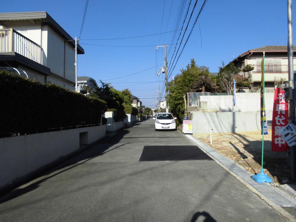 Local photos, including front road. Local (12 May 2013) Shooting