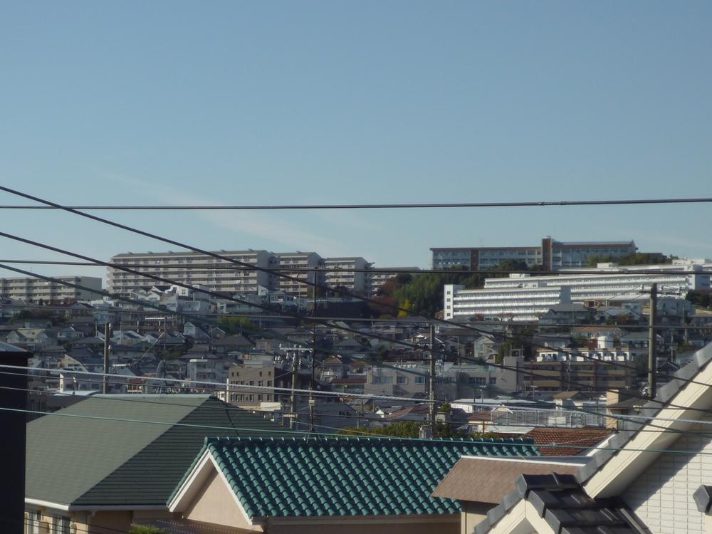 View photos from the dwelling unit. View from the site (November 2013) Shooting