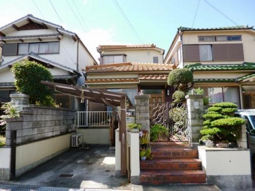 Local appearance photo. Local (11 May 2013) Shooting