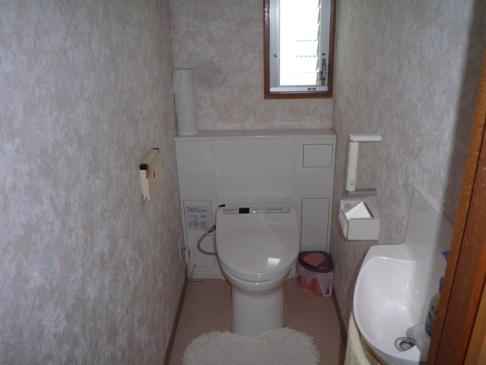 Toilet. Indoor (September 2013) Shooting