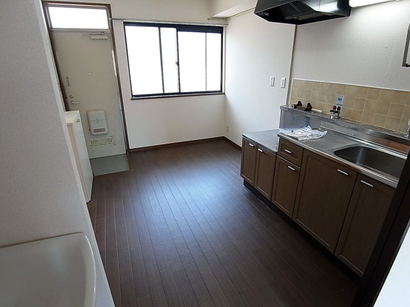 Kitchen. Dining is also bright and easy to use good