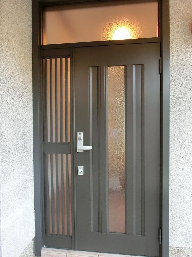 Entrance. Local (10 May 2013) Shooting