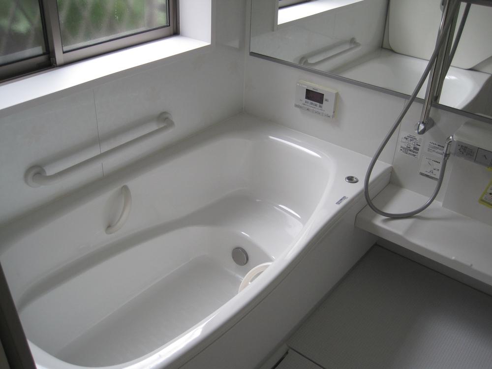 Bathroom. Local (10 May 2012) shooting