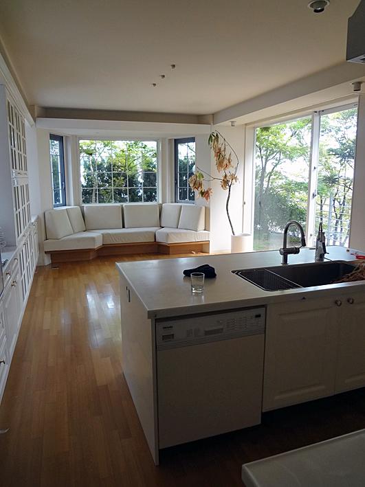 Kitchen.  ◆ Also positive per full well clean kitchen!