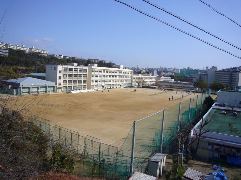Junior high school. Maiko 400m until junior high school