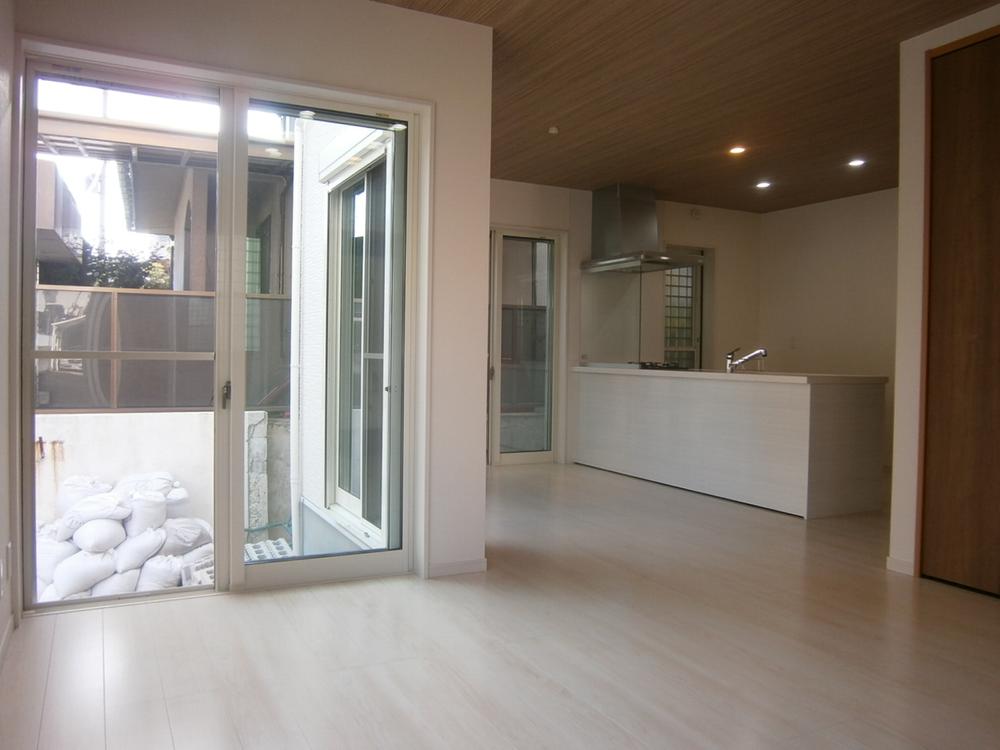 Living. Window a lot of living is we use to scale the benefits of the corner lot