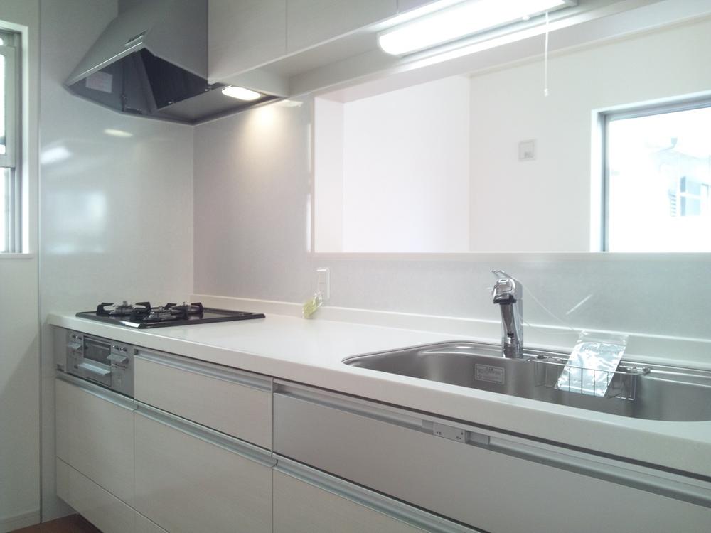 Same specifications photo (kitchen)