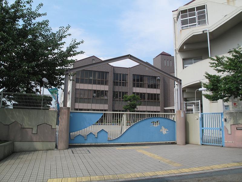 Primary school. 497m to Kobe Municipal Tamon Higashi Elementary School