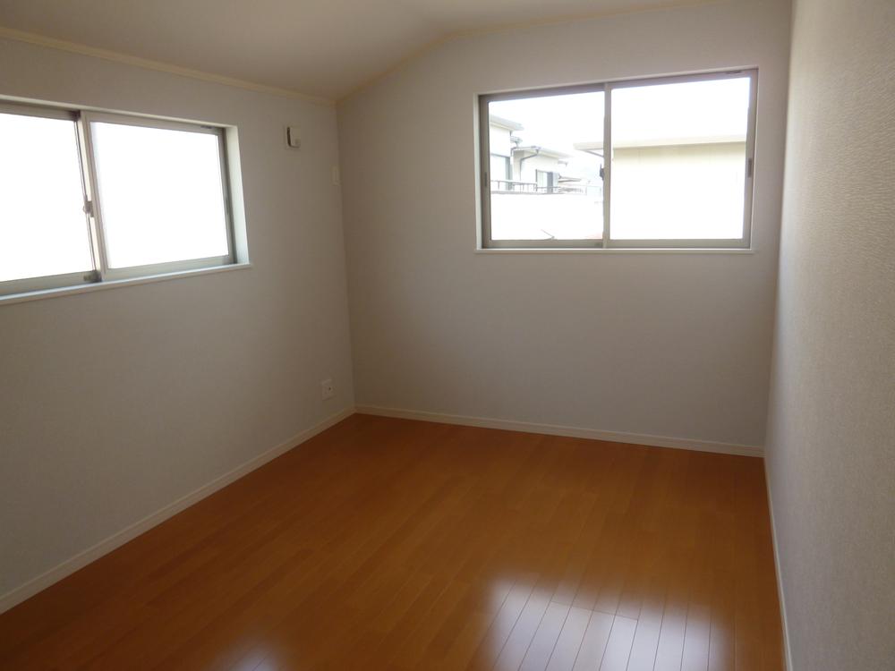 Same specifications photos (Other introspection)