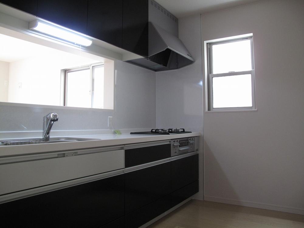 Same specifications photo (kitchen)