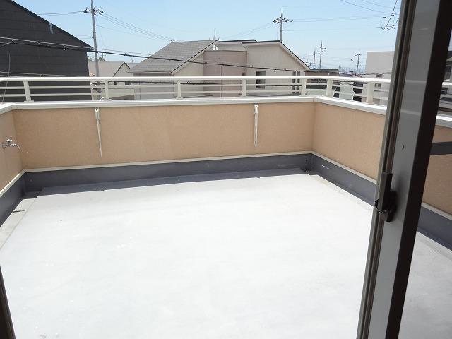 Balcony. Local (June 2013) Shooting